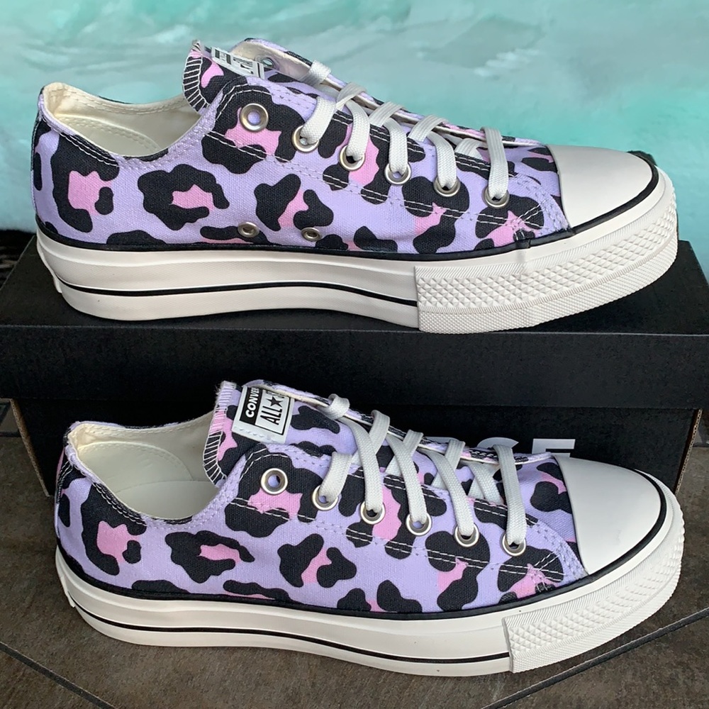 Converse Leopard Print platform sneakers- NWOB - Picture 7 of 14